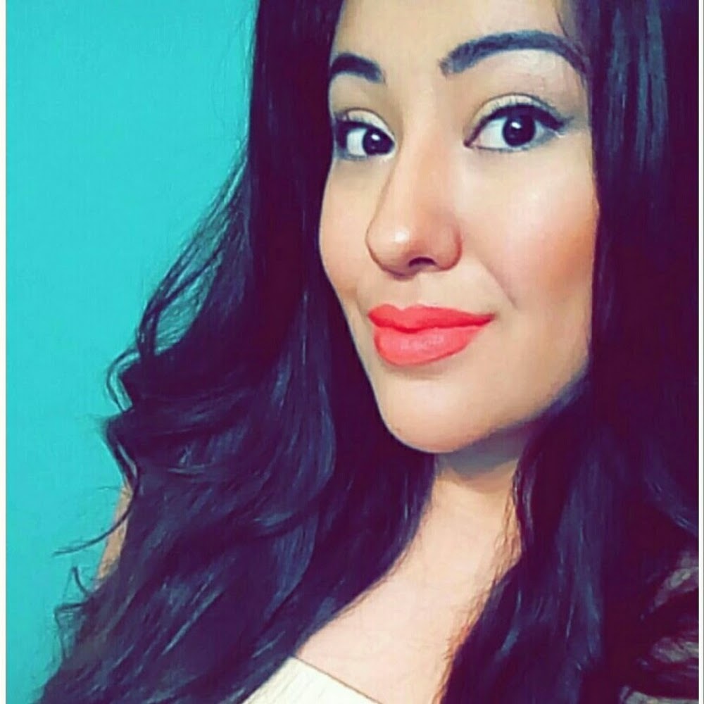 Meet your Posher, Dana